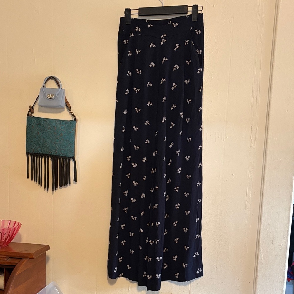 CAbi Dark Sashay loyal Palazzo pull on pants